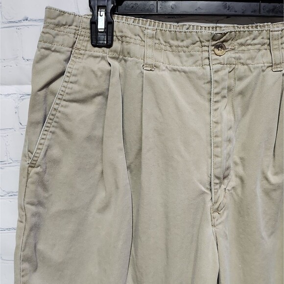 Eddie Bauer khaki pants - short - Picture 3 of 6